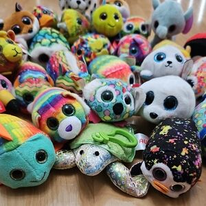 Ty, Tsum Tsum & More Teenie Collection